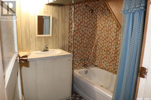 305 Cross Street, Maryfield, SK - Indoor Photo Showing Bathroom