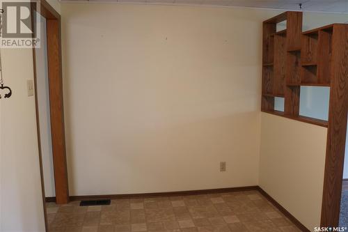 305 Cross Street, Maryfield, SK - Indoor Photo Showing Other Room