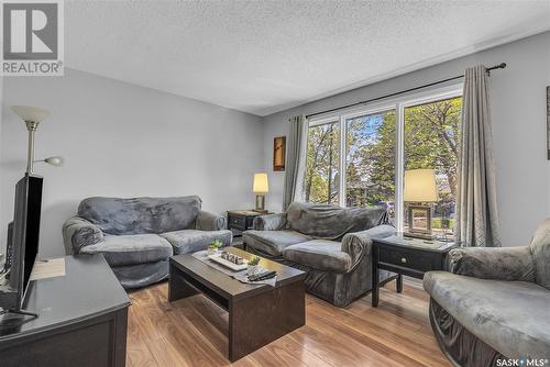 109 Stillwater Drive, Saskatoon, SK - Indoor Photo Showing Living Room