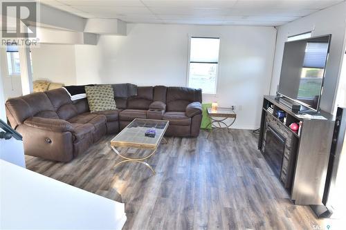 2 Chandler Crescent, Cymri Rm No. 36, SK - Indoor Photo Showing Living Room