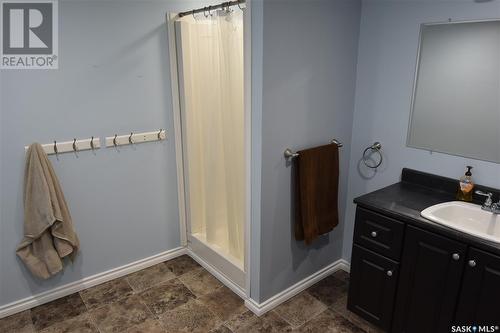 2 Chandler Crescent, Cymri Rm No. 36, SK - Indoor Photo Showing Bathroom