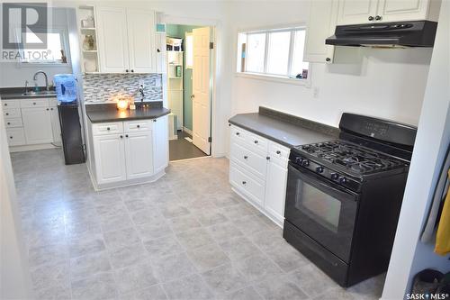 2 Chandler Crescent, Cymri Rm No. 36, SK - Indoor Photo Showing Kitchen