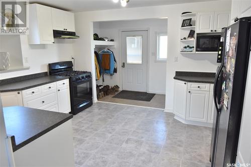 2 Chandler Crescent, Cymri Rm No. 36, SK - Indoor Photo Showing Kitchen