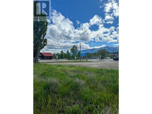 200 2Nd  Avenue, Invermere, BC 