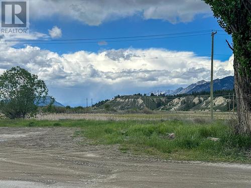 200 2Nd  Avenue, Invermere, BC 