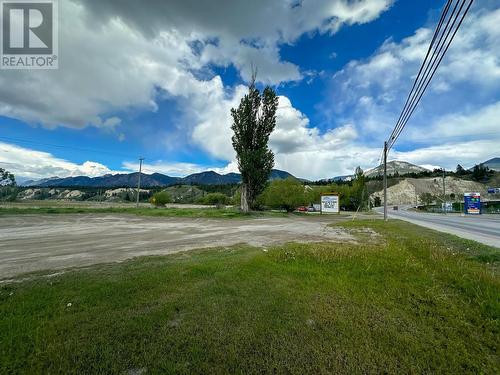 200 2Nd  Avenue, Invermere, BC 