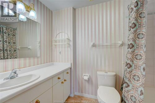 3915 Southwinds Unit# 408, Windsor, ON - Indoor Photo Showing Bathroom