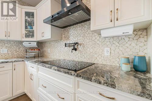 605 Conners Drive, North Perth, ON - Indoor Photo Showing Kitchen With Upgraded Kitchen