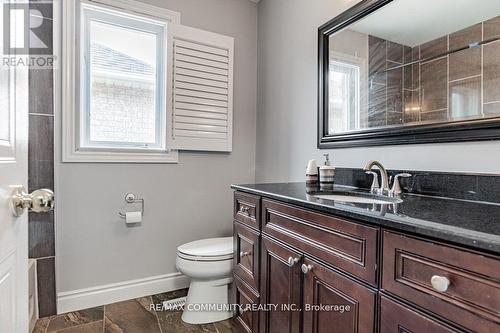 605 Matisse Place, Mississauga, ON - Indoor Photo Showing Bathroom