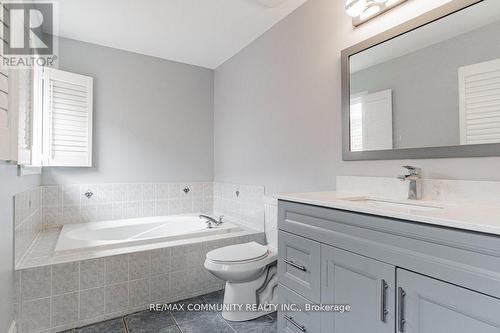 605 Matisse Place, Mississauga, ON - Indoor Photo Showing Bathroom