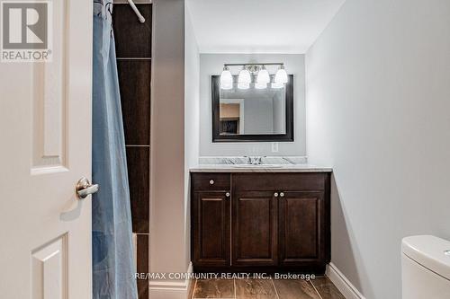 605 Matisse Place, Mississauga, ON - Indoor Photo Showing Bathroom