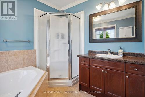 1920 Purcell Drive, London, ON - Indoor Photo Showing Bathroom