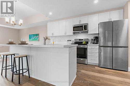 501 - 4514 Ontario Street, Lincoln, ON - Indoor Photo Showing Kitchen With Upgraded Kitchen