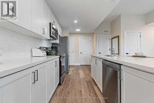 501 - 4514 Ontario Street, Lincoln, ON - Indoor Photo Showing Kitchen