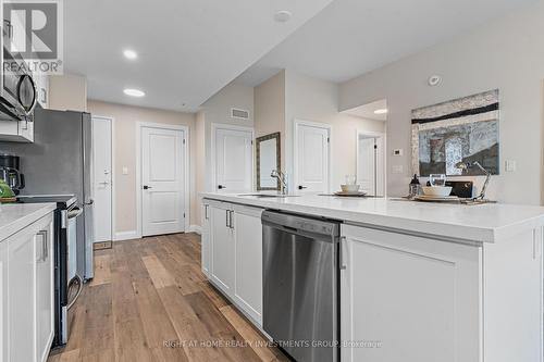 501 - 4514 Ontario Street, Lincoln, ON - Indoor Photo Showing Kitchen With Upgraded Kitchen