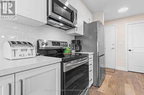 501 - 4514 Ontario Street, Lincoln, ON - Indoor Photo Showing Kitchen