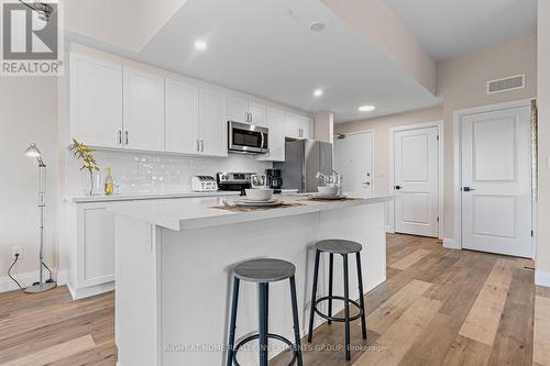 501 - 4514 Ontario Street, Lincoln, ON - Indoor Photo Showing Kitchen