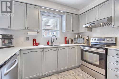 9 Silverstone Crescent, Georgina (Keswick South), ON - Indoor Photo Showing Kitchen With Double Sink