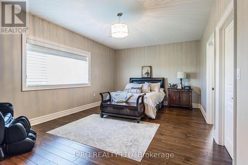 23 Glenbrook Boulevard, Brampton, ON - Indoor Photo Showing Bedroom