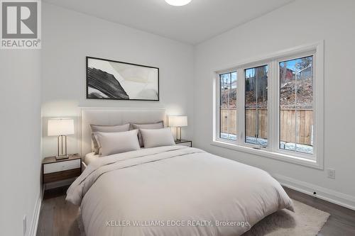 9 Santa Barbara Lane, Halton Hills, ON - Indoor Photo Showing Bedroom