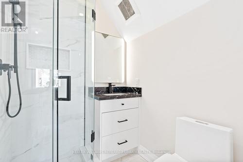 38 Kingdom Street, Toronto, ON - Indoor Photo Showing Bathroom