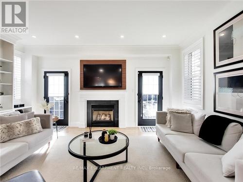 7096 Baskerville Run, Mississauga, ON - Indoor Photo Showing Living Room With Fireplace