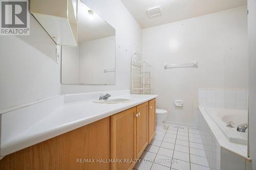 66 Prairie Rose Circle, Brampton, ON - Indoor Photo Showing Bathroom
