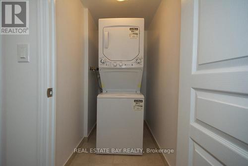 1110 - 352 Front Street W, Toronto, ON - Indoor Photo Showing Laundry Room