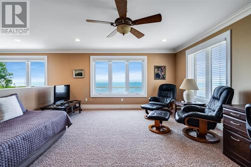 1 Mettawas Lane, Kingsville, ON - Indoor Photo Showing Bedroom