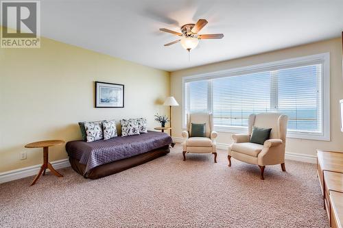 1 Mettawas Lane, Kingsville, ON - Indoor Photo Showing Living Room