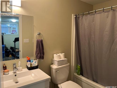 893 6Th Street E, Prince Albert, SK - Indoor Photo Showing Bathroom