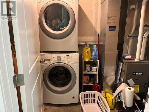 893 6Th Street E, Prince Albert, SK - Indoor Photo Showing Laundry Room