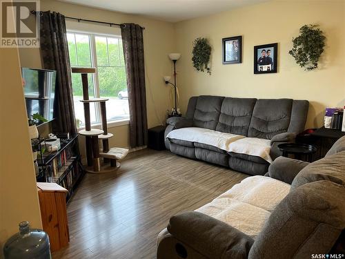 893 6Th Street E, Prince Albert, SK - Indoor Photo Showing Living Room