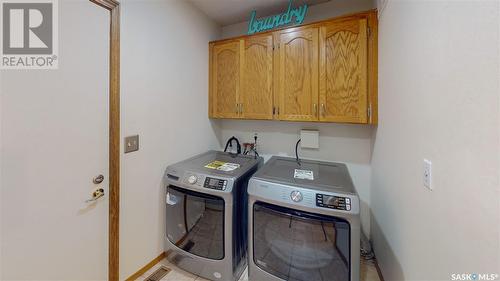 2911 E Neff Road, Regina, SK - Indoor Photo Showing Laundry Room