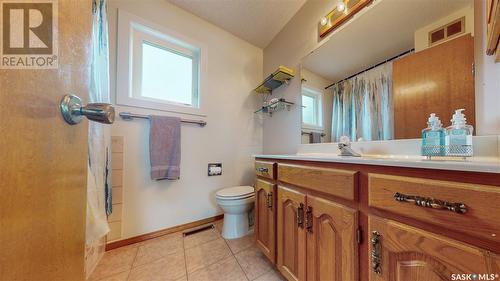 2911 E Neff Road, Regina, SK - Indoor Photo Showing Bathroom