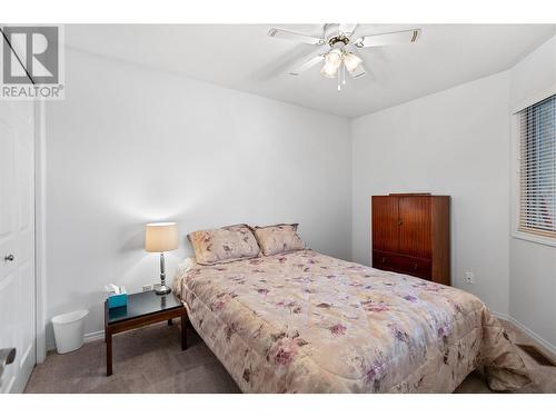 2200 Gordon Drive Unit# 58, Kelowna, BC - Indoor Photo Showing Bedroom