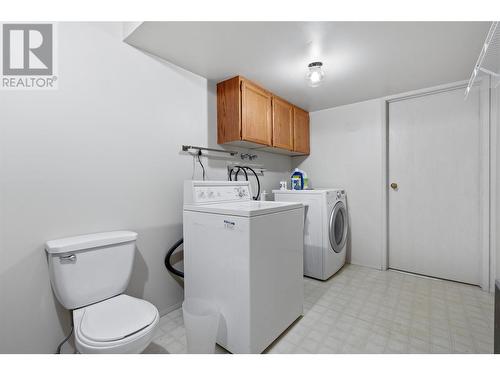 2200 Gordon Drive Unit# 58, Kelowna, BC - Indoor Photo Showing Laundry Room