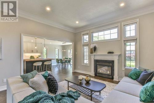 16 Pinehurst Drive, Thames Centre (Dorchester), ON - Indoor Photo Showing Living Room With Fireplace