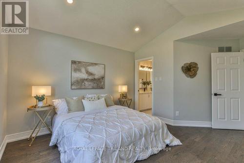 16 Pinehurst Drive, Thames Centre (Dorchester), ON - Indoor Photo Showing Bedroom