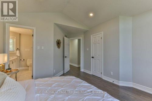 16 Pinehurst Drive, Thames Centre (Dorchester), ON - Indoor Photo Showing Bedroom