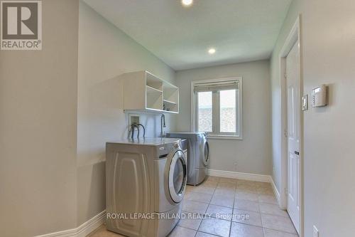 16 Pinehurst Drive, Thames Centre (Dorchester), ON - Indoor Photo Showing Laundry Room