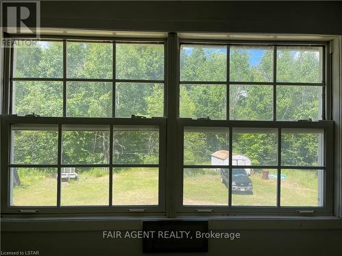 2442 Highway 520, Burk'S Falls, ON - Indoor Photo Showing Other Room