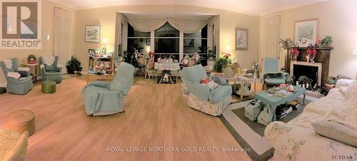 3 Kerr Crescent, Mcgarry, ON - Indoor Photo Showing Living Room