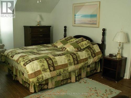 3 Kerr Crescent, Mcgarry, ON - Indoor Photo Showing Bedroom