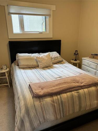 715 7Th Street, Brandon, MB - Indoor Photo Showing Bedroom