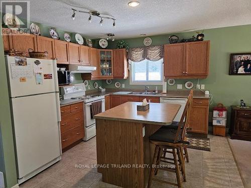 7 - 410 Burwell Road, St. Thomas, ON - Indoor Photo Showing Kitchen With Double Sink