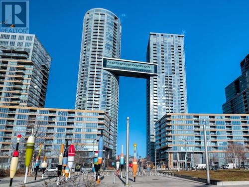 3616 - 15 Iceboat Terrace, Toronto, ON - Outdoor With Facade