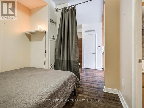 3616 - 15 Iceboat Terrace, Toronto, ON - Indoor Photo Showing Bedroom