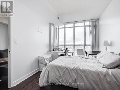3616 - 15 Iceboat Terrace, Toronto, ON - Indoor Photo Showing Bedroom