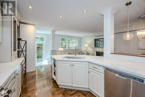 48B - 1084 Queen Street W, Mississauga (Lorne Park), ON - Indoor Photo Showing Kitchen